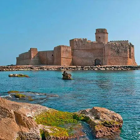 Holiday Le Castella And Beach Crotone Ilk021001 Cyb *